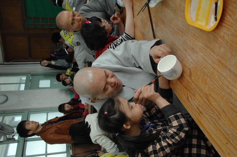 2010.04.14_승가원 장애아동 도자체험 (207)